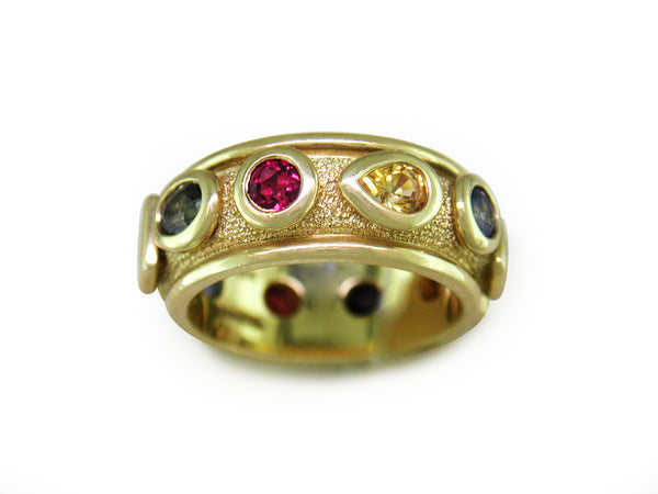 MULTICOLOR SAPPHIRE 10-STONE RING