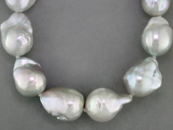 SILVER/GREY BAROQUE FRESHWATER PEARL NECKLACE