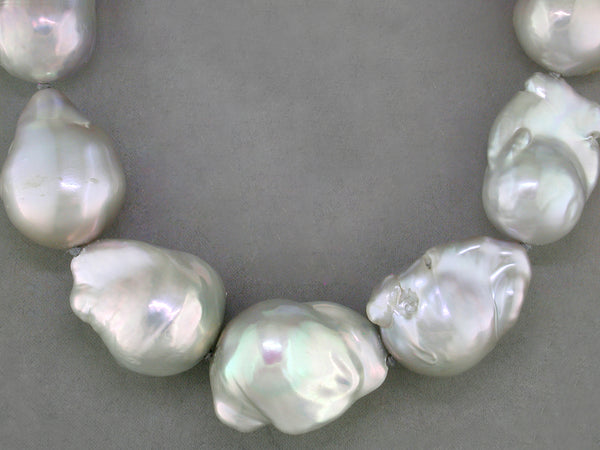LAVENDER/GREY BAROQUE FRESHWATER PEARL NECKLACE
