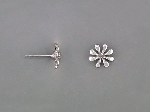 10mm GOLD FLOWER STUD EARRINGS