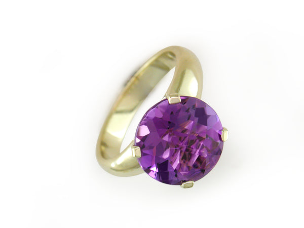 ROUND GEMSTONE RINGS